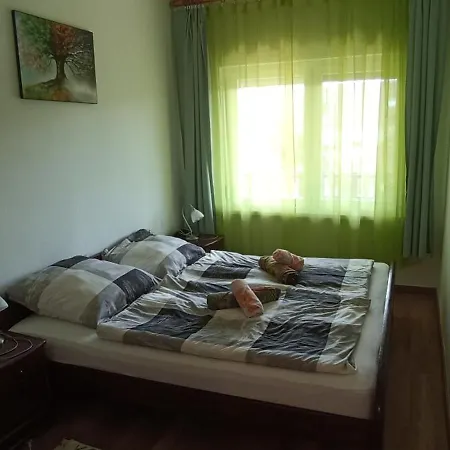 Krezo Haz Holiday home Gyenesdias