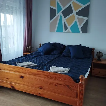 Krezo Haz Gyenesdiás