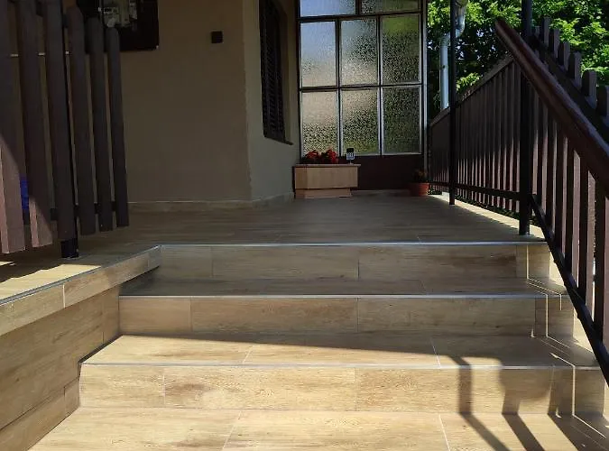 Krezo Haz Gyenesdiás