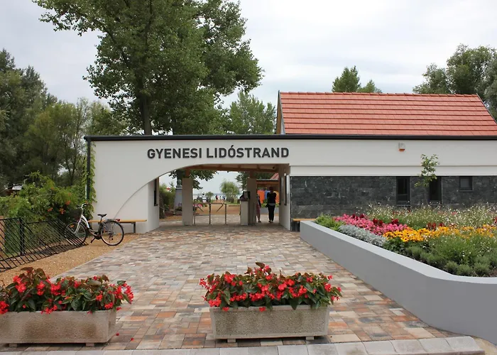 Krezo Haz * Gyenesdias